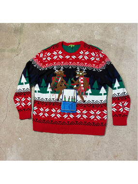 Reindeer Drinking Beer Cooler Pocket Christmas Sweater Men’s XL Green Red
